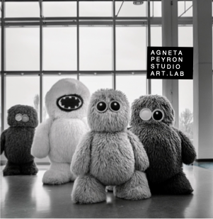 K I D S. S W E A T S H I R T