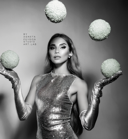 Object 23. JUGGLE A LITTLE. Collection. KALASKULOR.